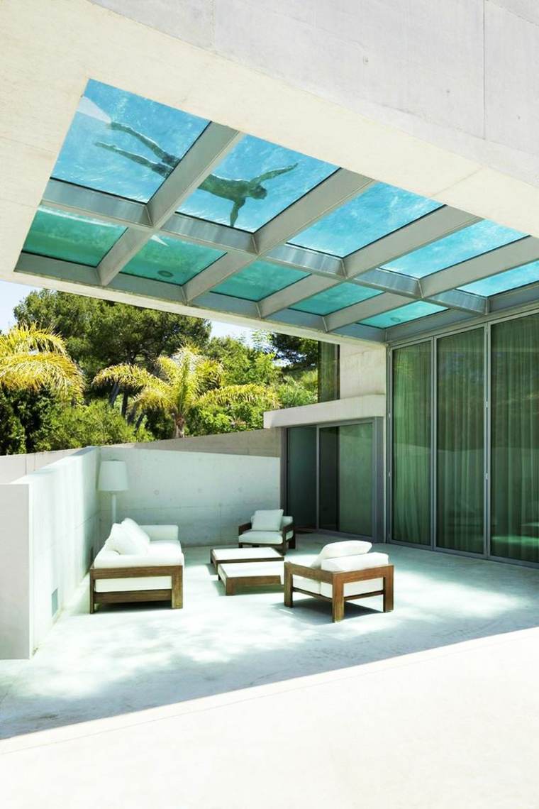 piscine en verre design idée moderne maison 