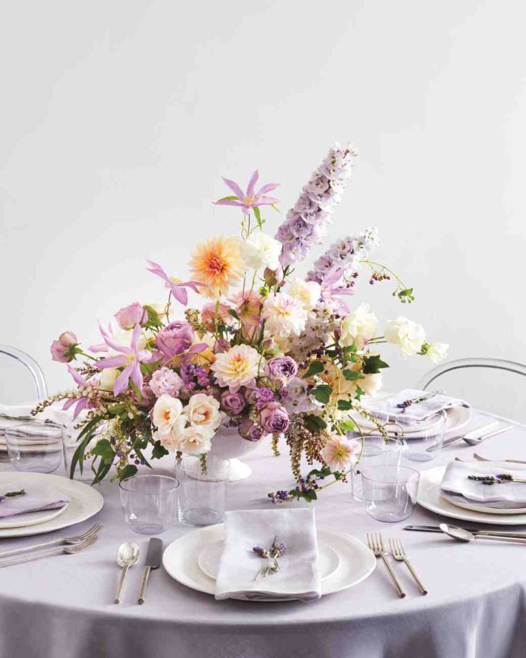 centre de table fleurs lilas decoration mariage