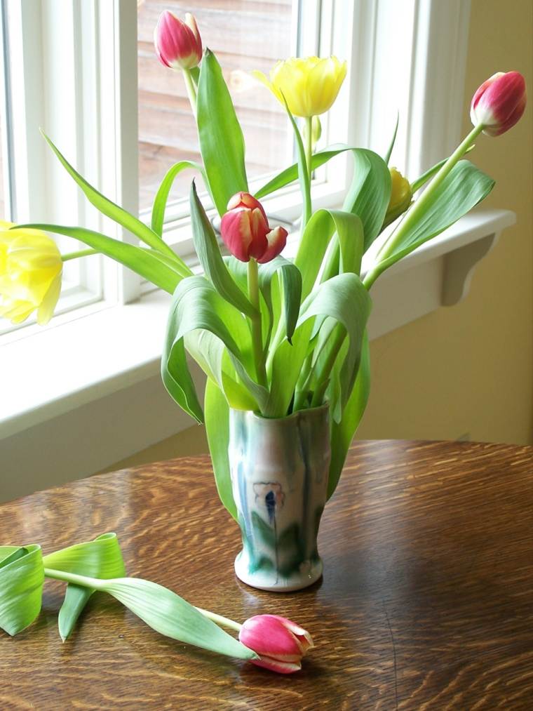 deco table tulipes idee