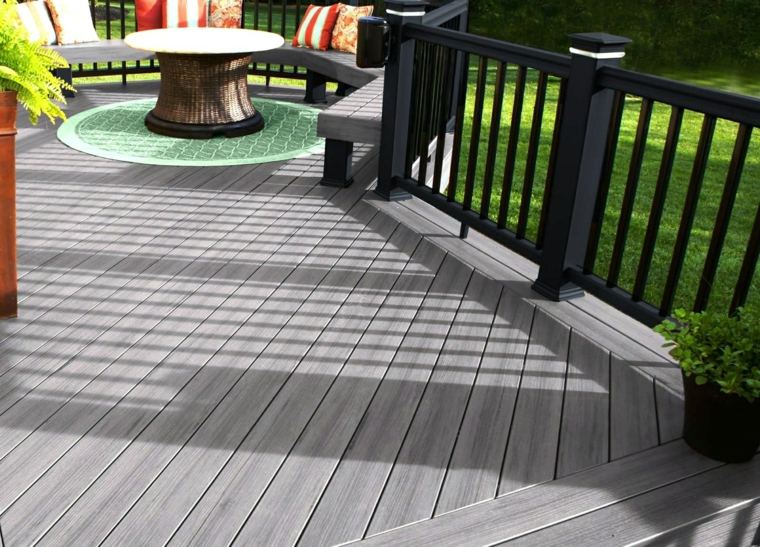 gris clair bois composite idée table basse extérieure tapis sol vert