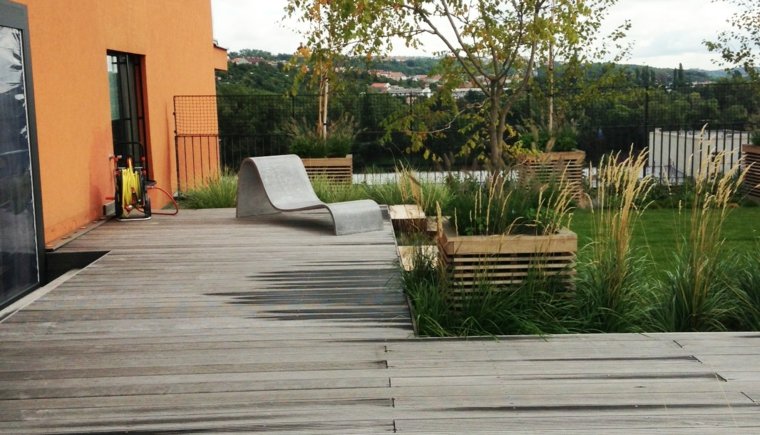 jardins contemporains idee decoration chaises exterieur