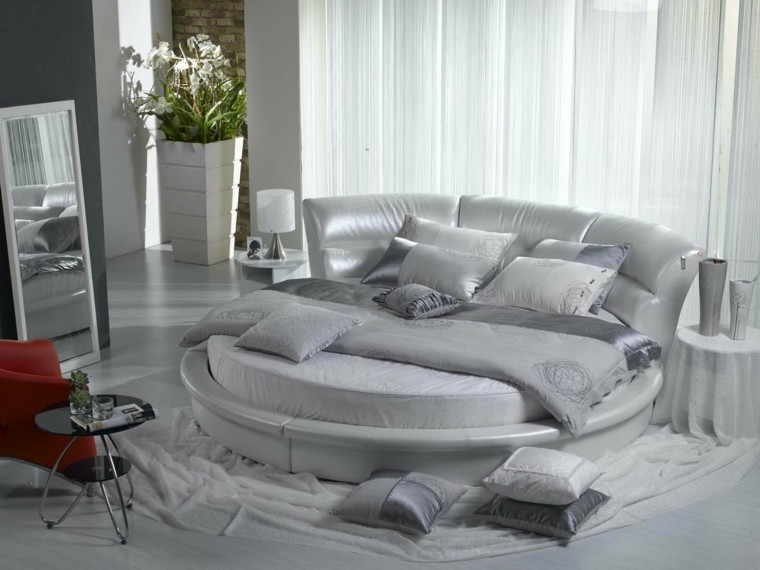 tête de lit argentée idée chambre à coucher moderne 