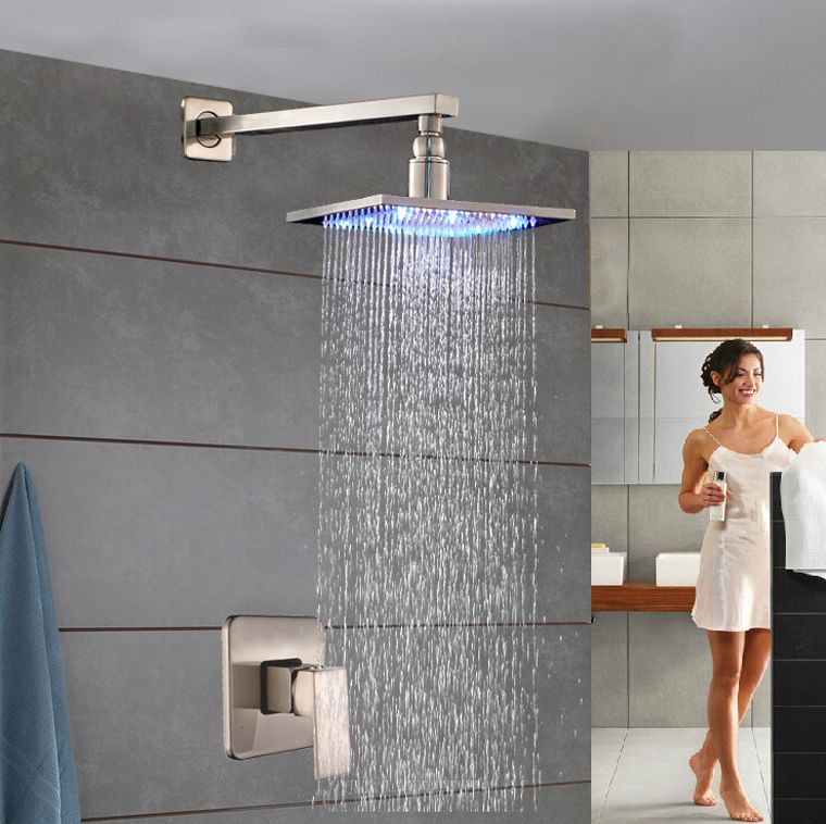 douche à l'italienne robinets modernes decoration salle de bain