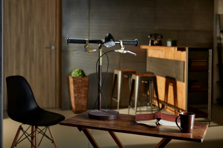 lampe de bureau design idée lampe pied chaise industrielle