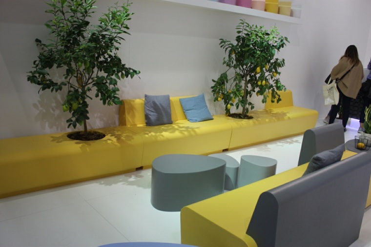 meubles design avec plantes verte d'intérieur intégrée