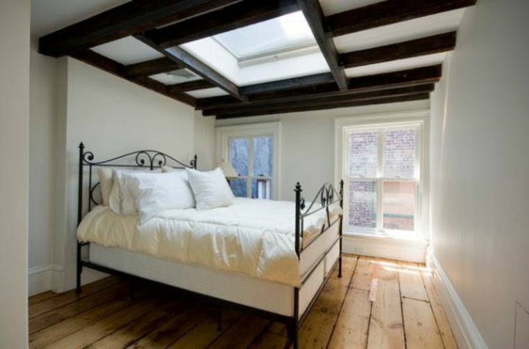 faux plafond bois idée chambre à coucher moderne rustique