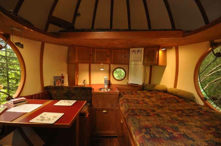 intérieur chambre hotel sphère bois