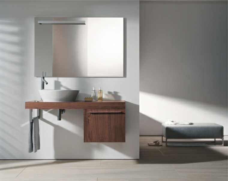 salle de bain plan travail bois miroir idée canapé design évier 