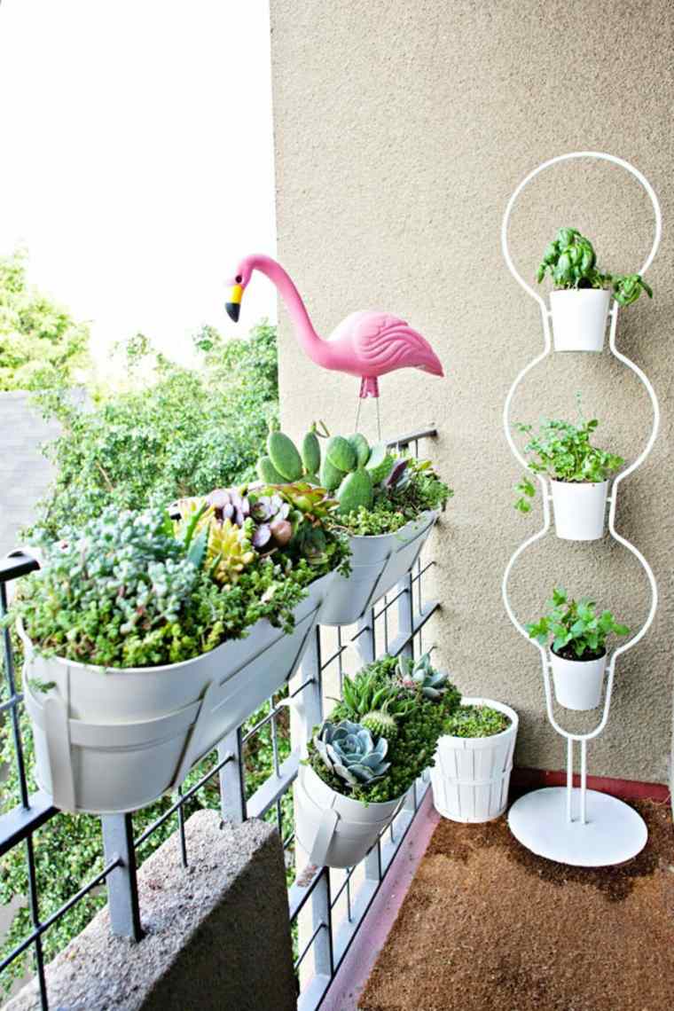 décorer balcon idée jardinière diy tendance pots fleurs 