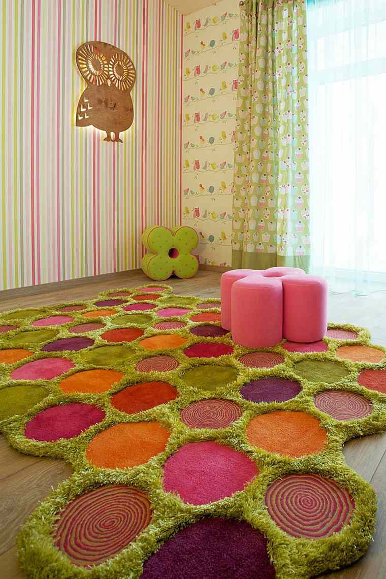 tapis sol original aménager chambre idée pouf tapis vert tendance