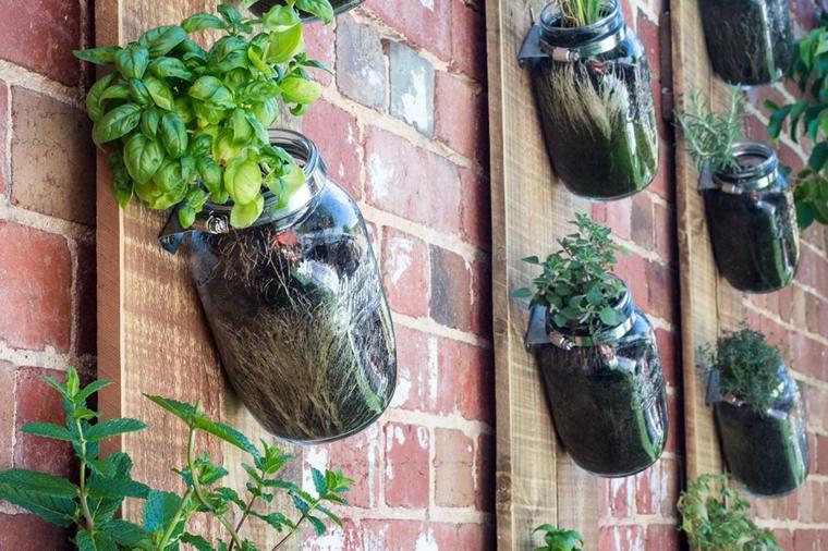 jardin balcon DIY idée pots en verre potager de balcon