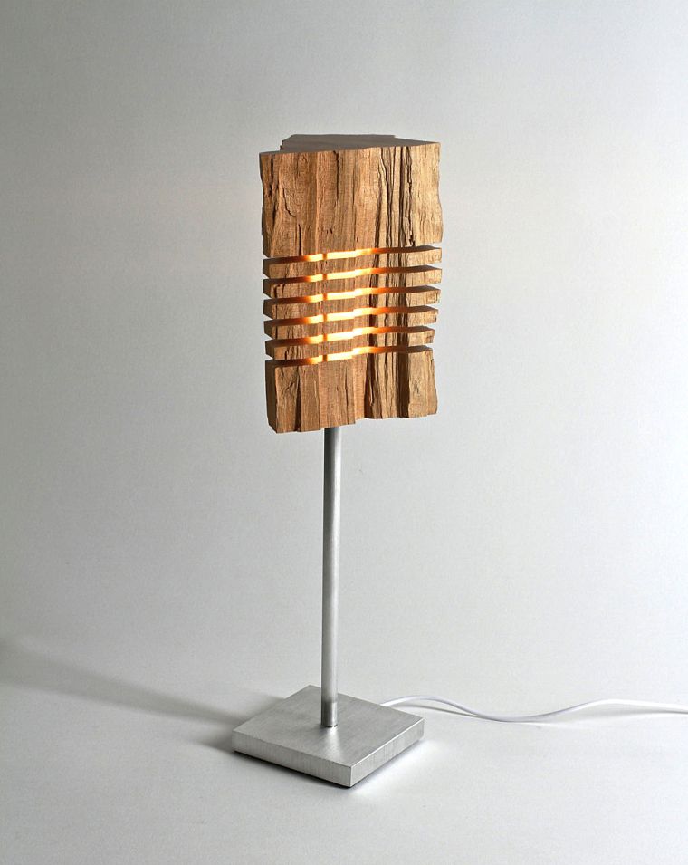 petit lampadaire bois massif design
