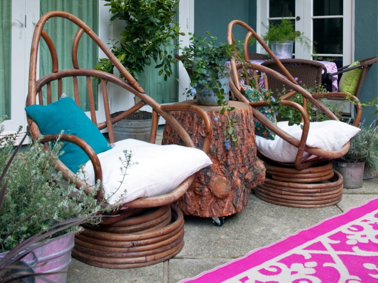 table en bois diy extérieure idée fauteuil en bois coussins tapis sol