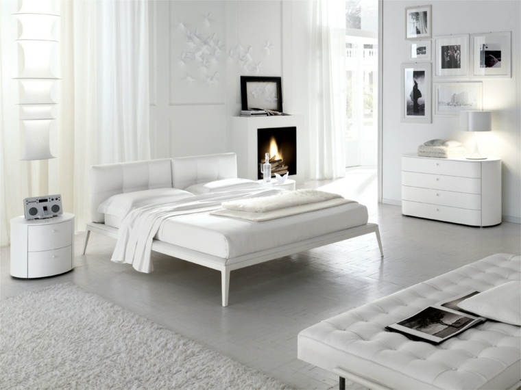 intérieur chambre blanche lit tête de lit matelassé design tapis sol moderne