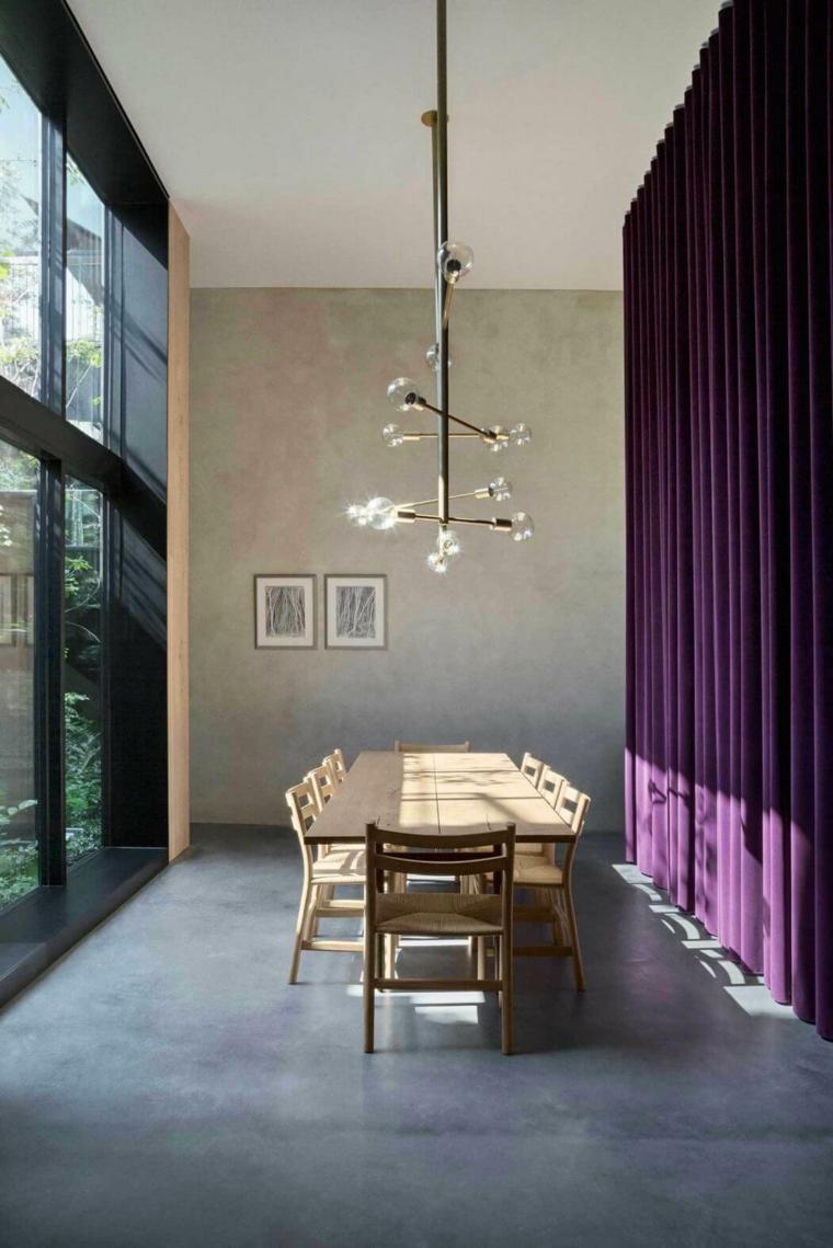 design moderne salle à manger table en bois chaise design luminaire rideaux voiles