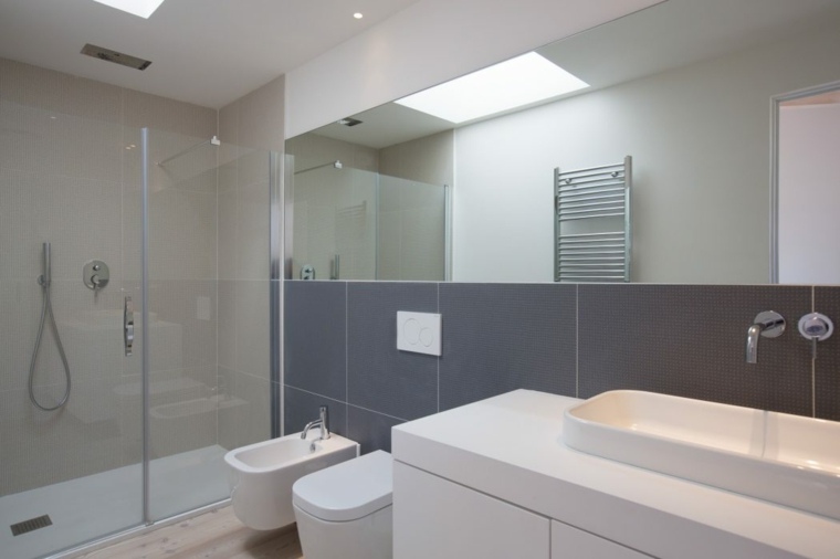 salle de bains toilettes moderne cabine douche miroir design tendance 