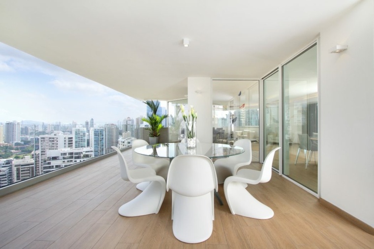 design d'intérieur moderne appartement salle à manger table ronde chaises
