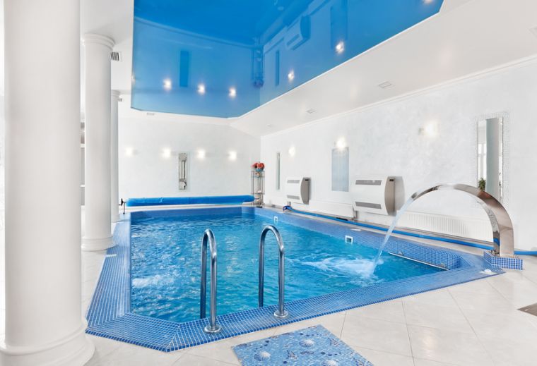 photo piscine intérieur idee deco spa maison design moderne