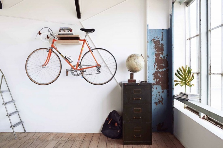 vélo rangement idée espace étagère bois espace travail