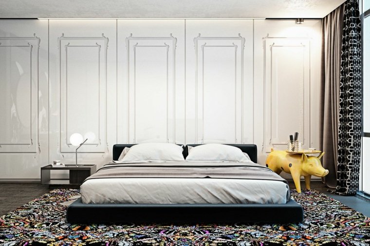 design intérieur chambre lit coussins mur bois tapis de sol rideaux