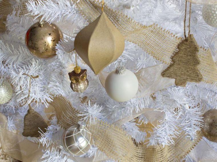 decoration arbre fete sapin de noel blanc et or