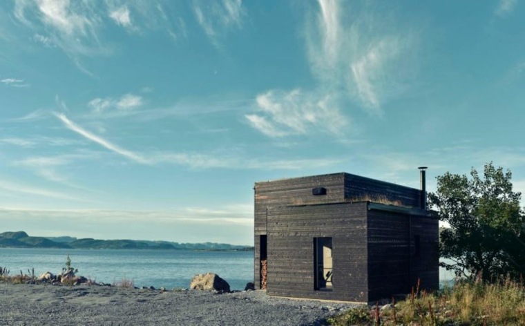 petite maison en bois ultra moderne en Norvège