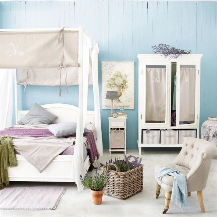 chambre bleu et gris accessoires design lit baldaquin mobilier decoration shabby chic