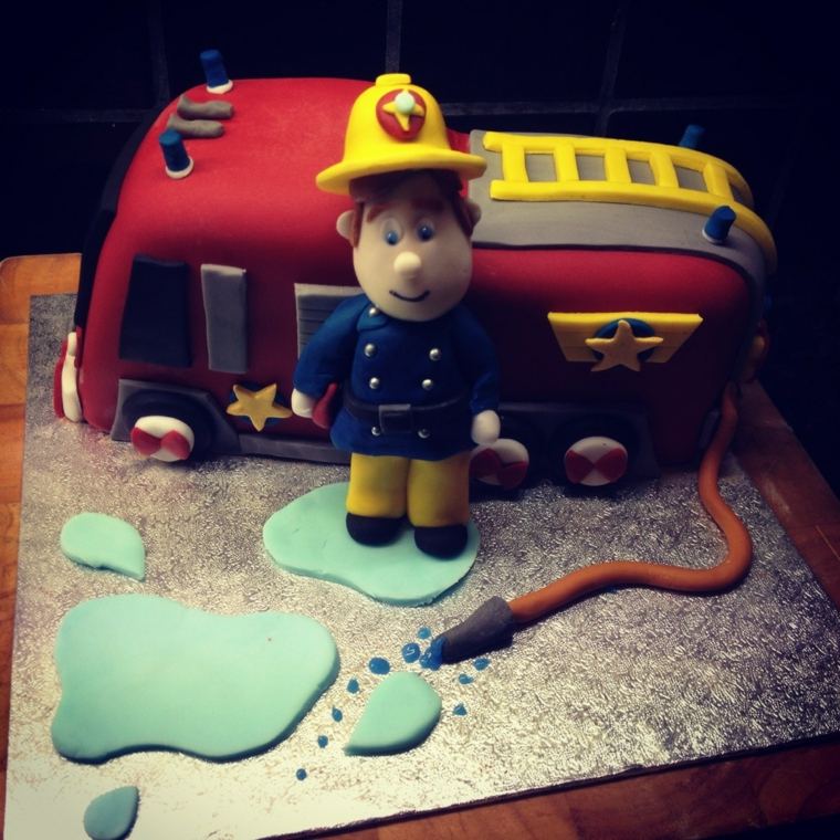 camion sam le pompier gâteau anniversaire original