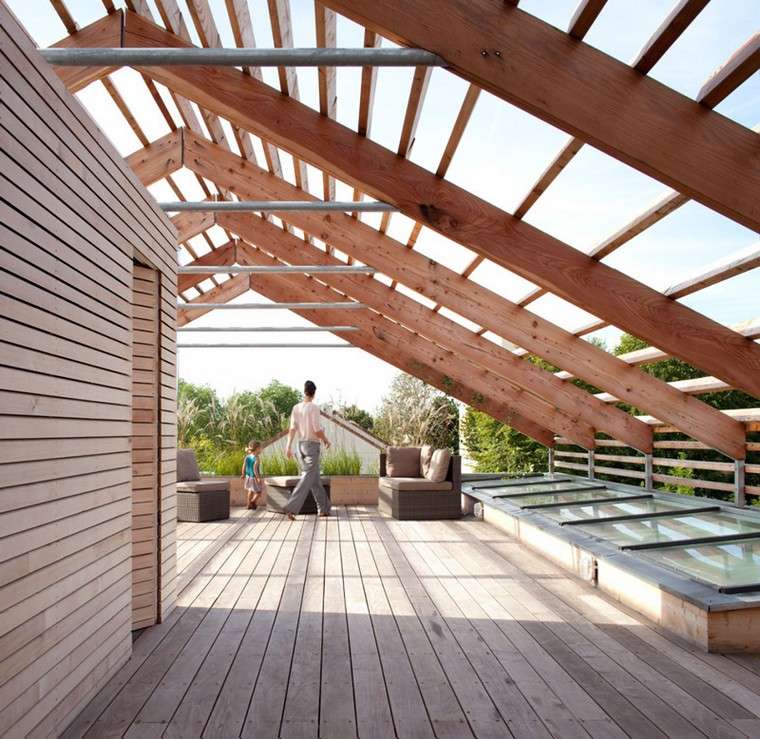 comment poser une terrasse en bois idée revêtement extérieur sol bois 