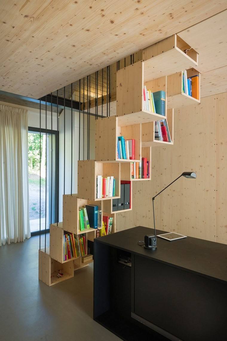 escalier bois bibliothèque espace rangement moderne intérieur design plafond bois