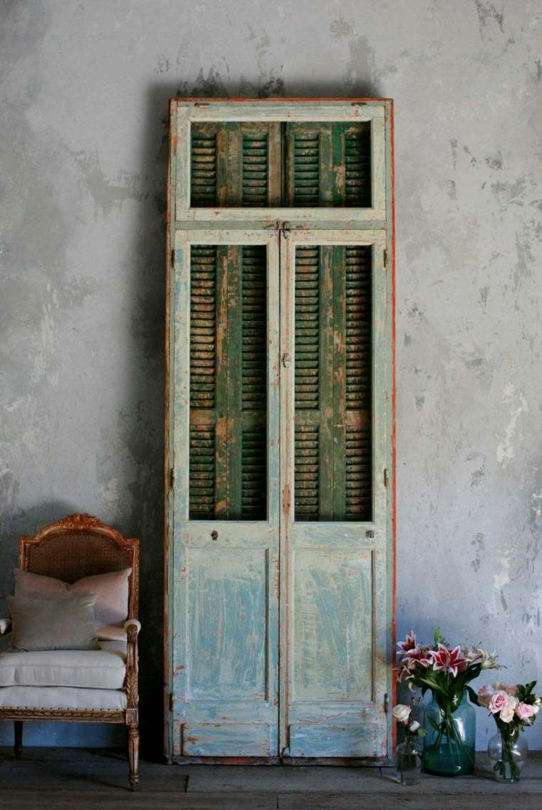 relooker-armoire-ancienne-porte-bois-use-decoration-vintage