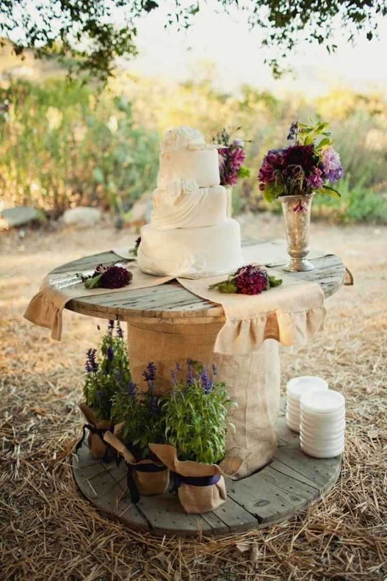 touret-bois-table-basse-decoration-mariage-a-faire-soi-meme-meuble-bois-diy