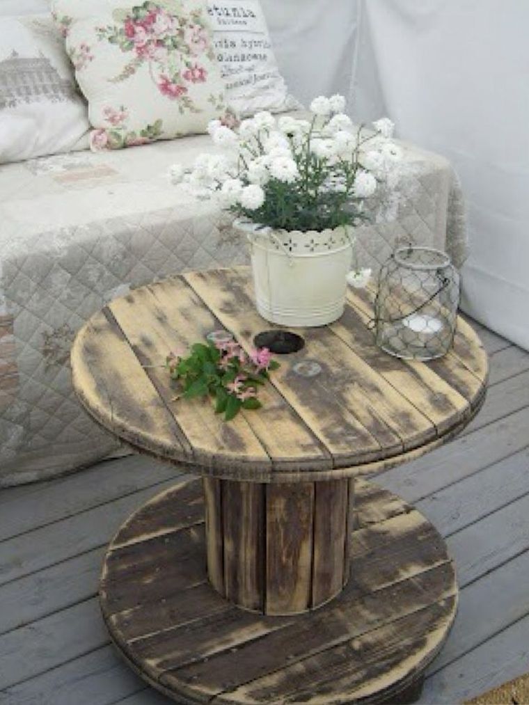 touret-table-basse-a-faire-soi-meme-decoration-terrasse-shabby-chic