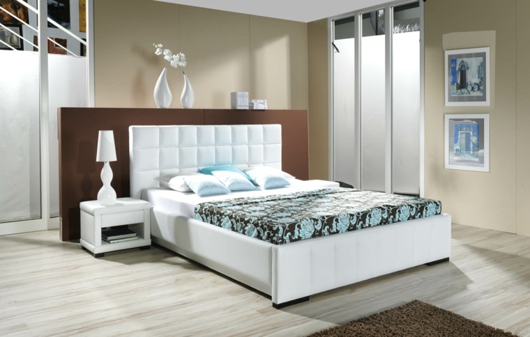 chambre a coucher interieur design lit blanc mattrass multicolore