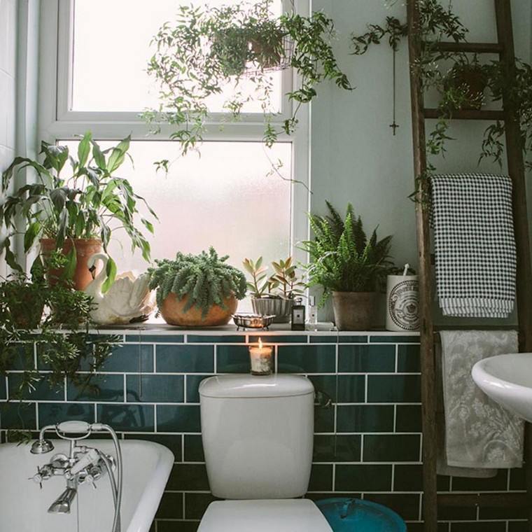 déco salle de bain nature plante pot idée salle de bain carrelage bleu