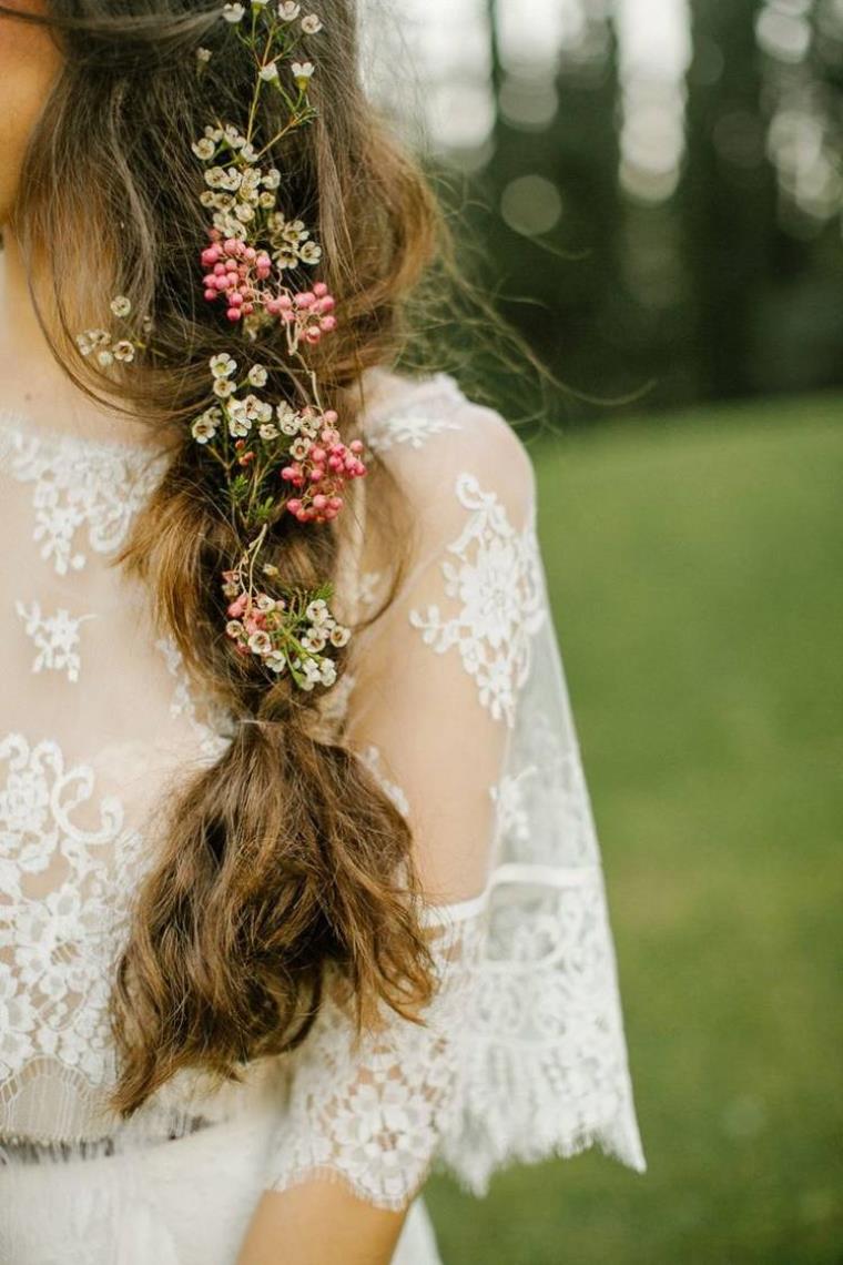 deco-mariage-a-faire-soi-meme-cheveux-robe-mariée-dentelle-vintage-mariage-bohème