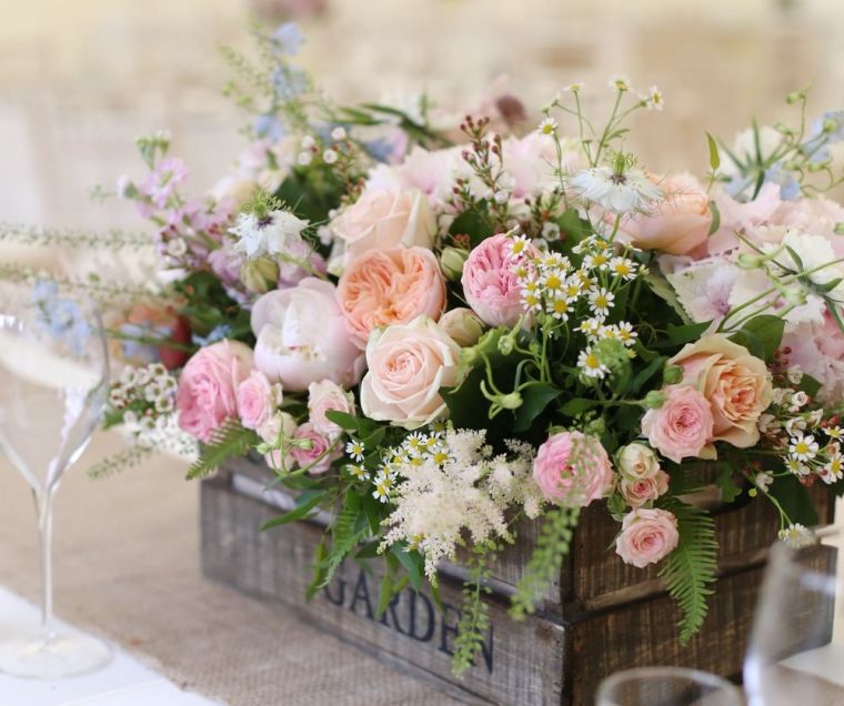 deco-mariage-romantique-fleurs-centre-de-table-decoration-naturelle