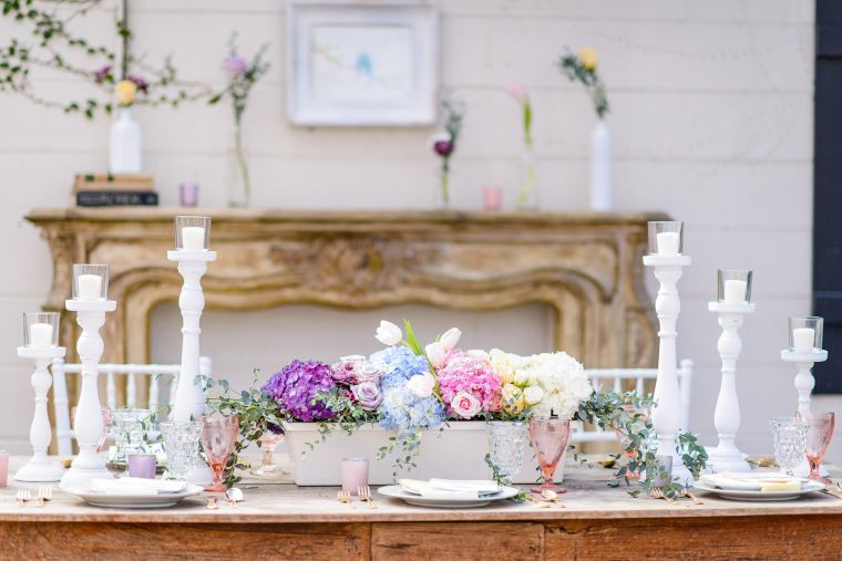 deco-mariage-romantique-idee-centre-de-table-fleurs-decoration