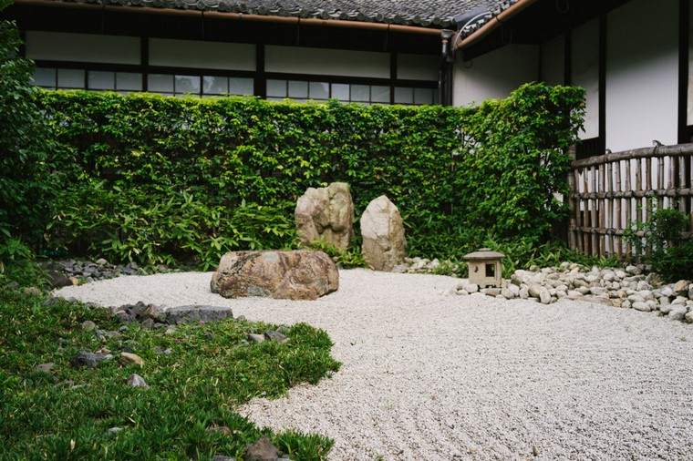 idée jardin zen pierres