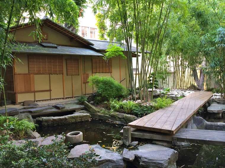 jardin japonais extérieur zen idée bassin d'eau pierre deco jardin