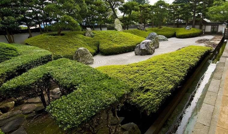 grosse pierre decoration jardin idée déco jardin japonais jardin zen