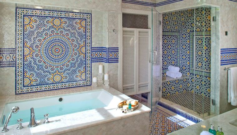 salle de bain marocaine carrelage marbre Maroc