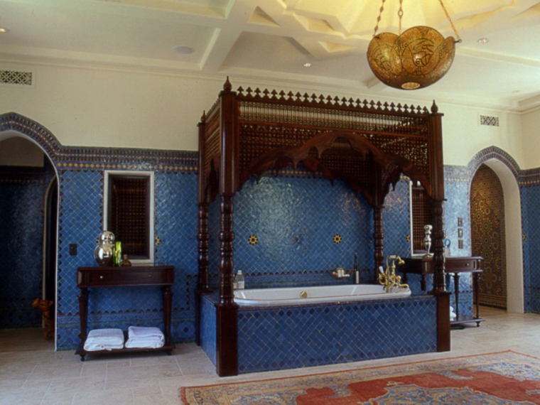 salle-de-bain-marocaine-couleurs-exotisme