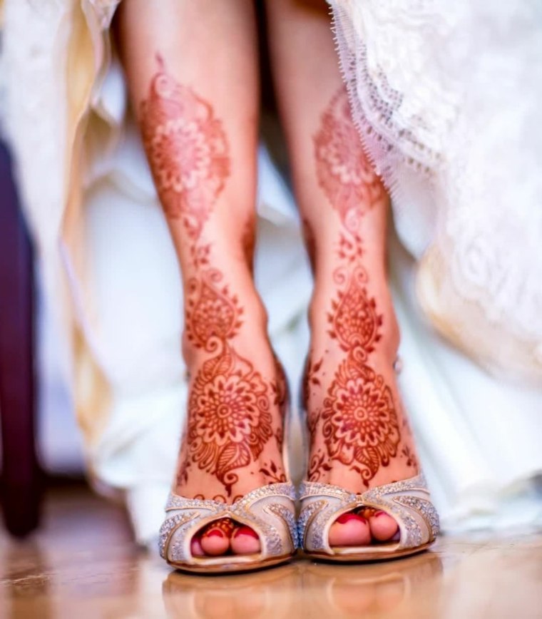 theme-mariage-marocain-tatouage-marocain-henne-mariee-pieds-henna-louange