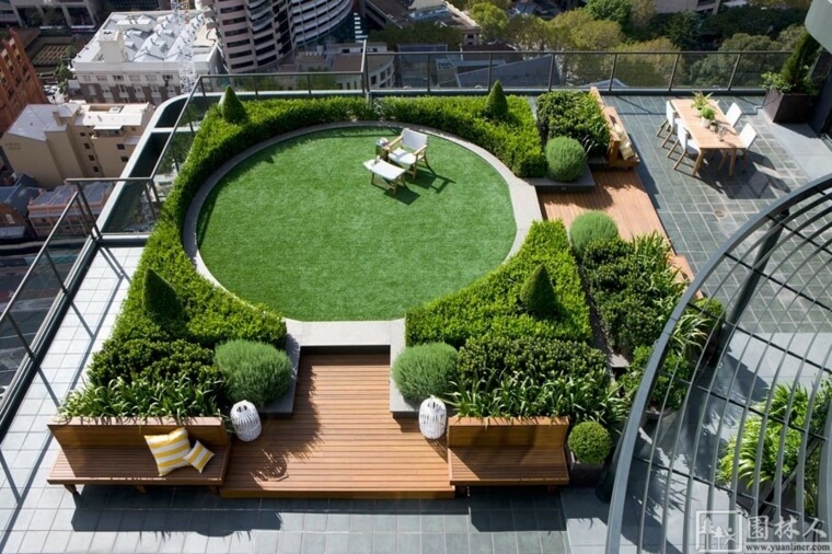 toit-terrasse-jardin-plantes-panorama-ville