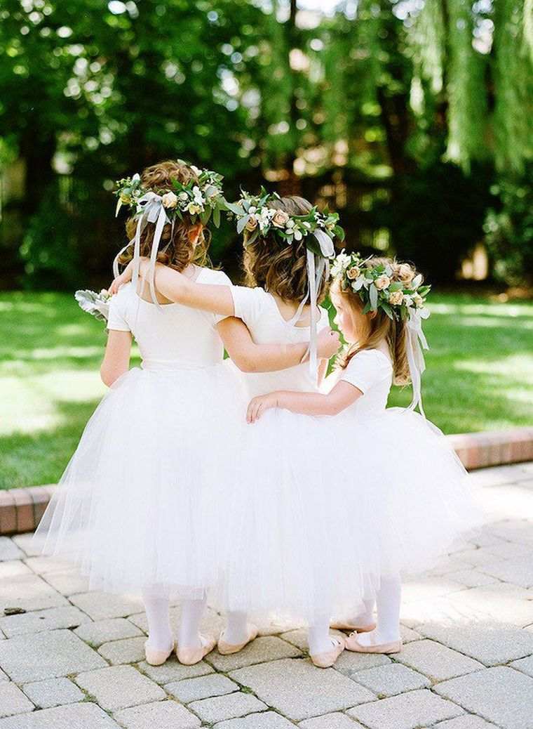 mariage bohème chic couronne-florale-robe-enfants