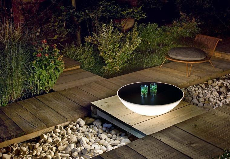 meuble-lumineux-table-solaire-terrasse-bois