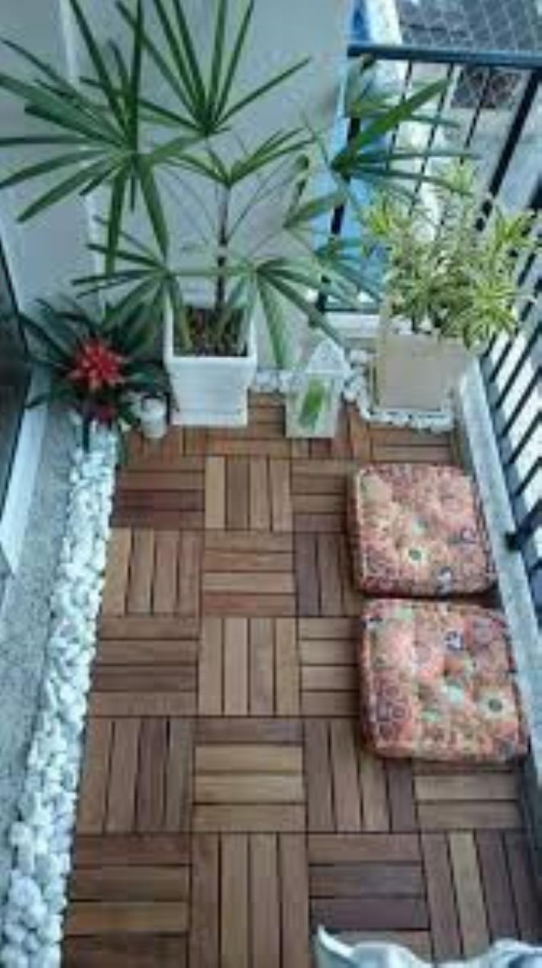 petit-espace-coussins-sol