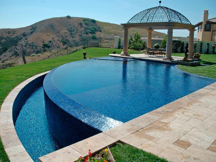 piscine-moderne-pergola-nature