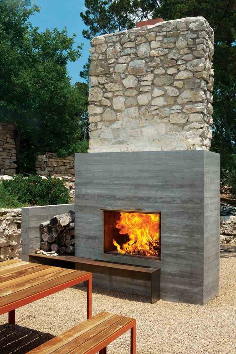 cheminées extérieures table basse bois